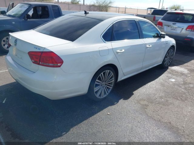 2015 VOLKSWAGEN PASSAT 1VWBT7A32FC061632 Photo 3