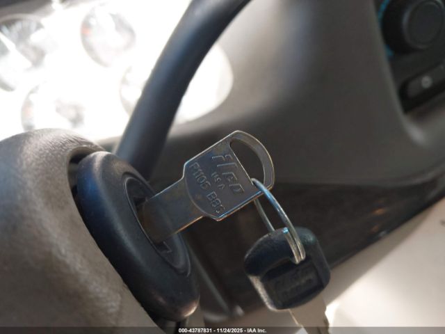 2004 GMC YUKON XL 1500 1GKFK66U04J138529 Photo 10