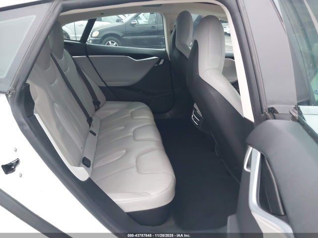 2015 TESLA MODEL S 5YJSA1H11FFP75622 Photo 7