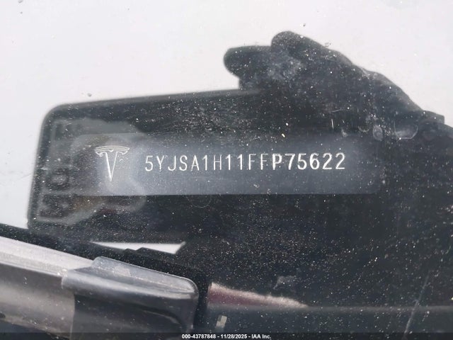 2015 TESLA MODEL S 5YJSA1H11FFP75622 Photo 8