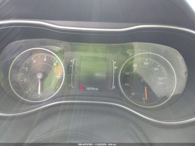 2019 JEEP CHEROKEE 1C4PJLCB2KD307501 Photo 6