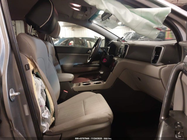 2019 Kia Sportage Lx მანქანა იყიდება აუქციონზე, vin: KNDPMCAC6K7579096, აუქციონის ნომერი: 43787949