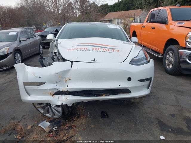 Tesla Model 3 Long Range/mid Range 2018 5YJ3E1EAXJF006476 Image 11