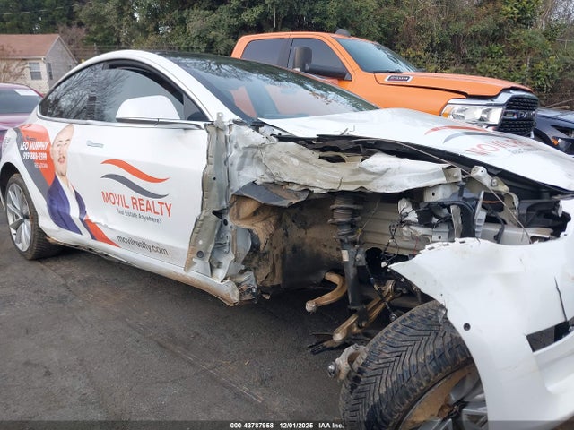Tesla Model 3 Long Range/mid Range 2018 5YJ3E1EAXJF006476 Image 12