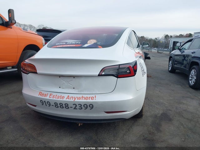 Tesla Model 3 Long Range/mid Range 2018 5YJ3E1EAXJF006476 Image 15