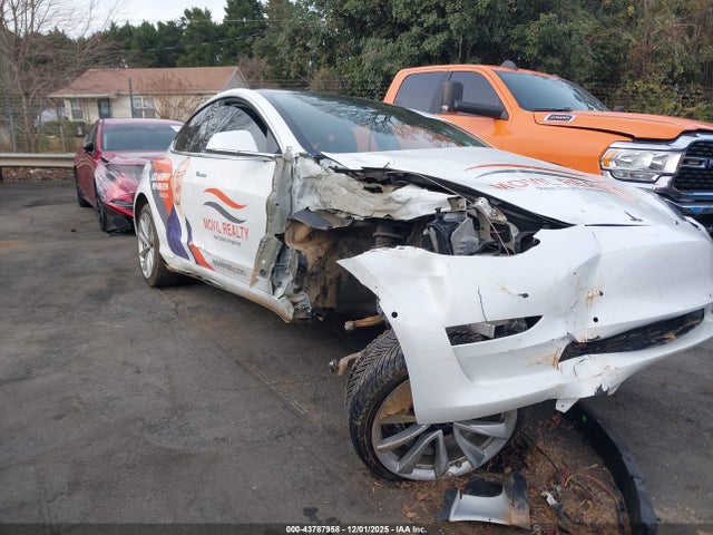 2018 TESLA MODEL 3 5YJ3E1EAXJF006476 Photo 5