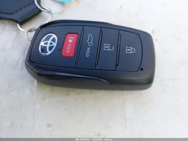 Toyota Venza Xle 2024 JTEAAAAH7RJ179393 Image 11