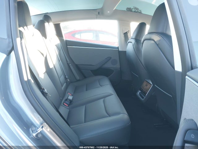 2025 TESLA MODEL 3 5YJ3E1EA2SF072537 Photo 7