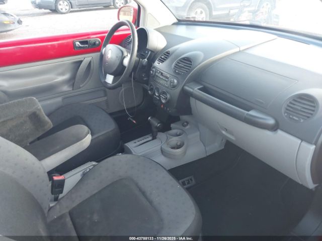 2001 VOLKSWAGEN NEW BEETLE 3VWCP21C81M474478 Photo 4