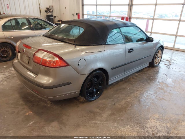 2004 SAAB 9-3 YS3FD75Y646007827 Photo 3