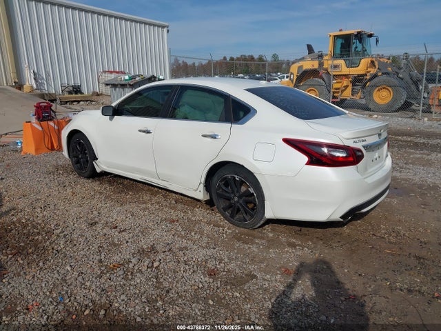 2018 NISSAN ALTIMA 1N4AL3AP7JC287027 Photo 2