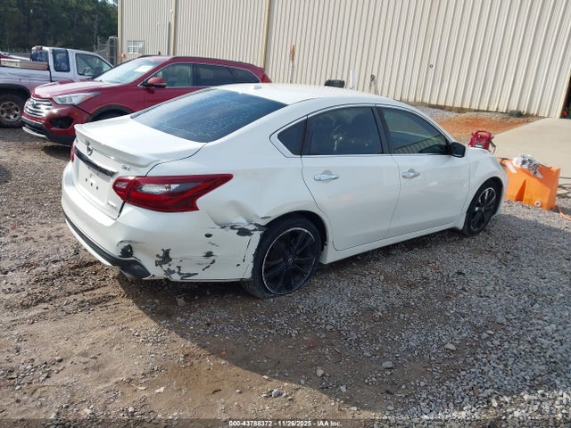 2018 NISSAN ALTIMA 1N4AL3AP7JC287027 Photo 3