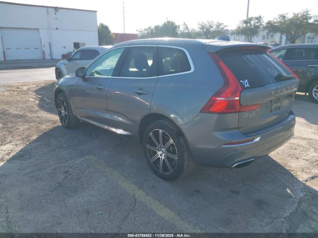 2019 VOLVO XC60 LYV102RL4KB187620 Photo 2