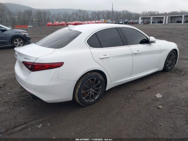 2017 ALFA ROMEO GIULIA ZARFAEBN3H7543199 Photo 3