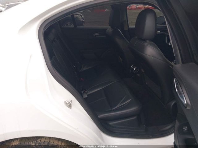 2017 ALFA ROMEO GIULIA ZARFAEBN3H7543199 Photo 7