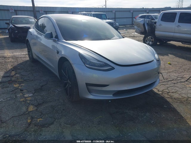 2018 TESLA MODEL 3 5YJ3E1EA0JF006129 Photo 0