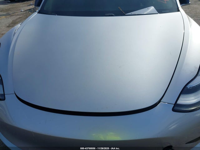 2018 TESLA MODEL 3 5YJ3E1EA0JF006129 Photo 9