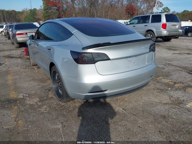 2018 TESLA MODEL 3 5YJ3E1EA0JF006129 Photo 2