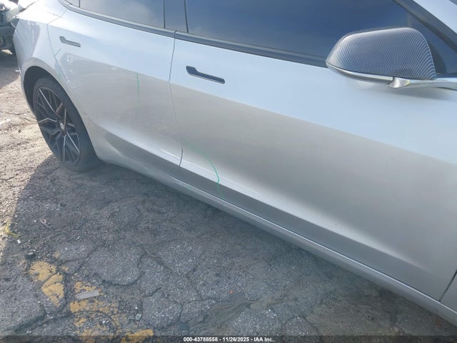 2018 TESLA MODEL 3 5YJ3E1EA0JF006129 Photo 5
