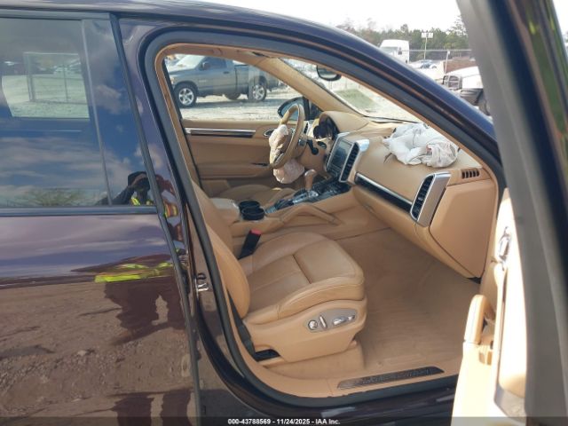 2017 PORSCHE CAYENNE WP1AA2A22HKA82308 Photo 4