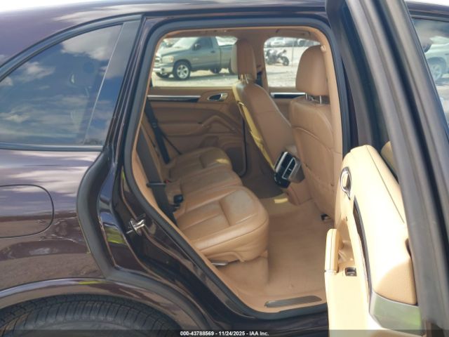 2017 PORSCHE CAYENNE WP1AA2A22HKA82308 Photo 7