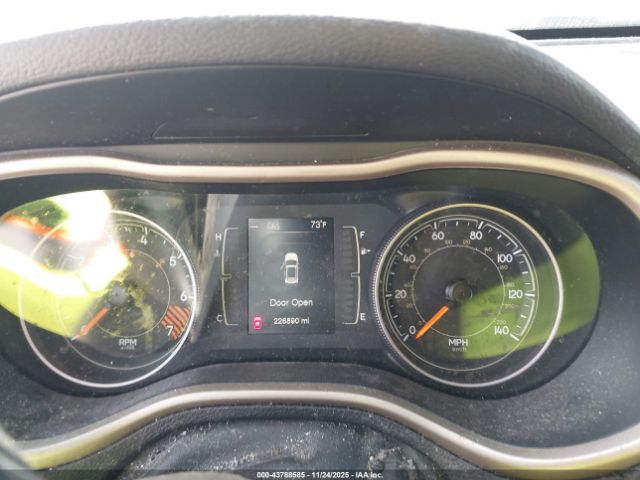 2015 JEEP CHEROKEE 1C4PJLCB4FW723043 Photo 6