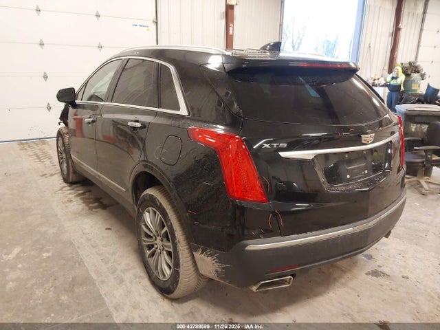 2017 CADILLAC XT5 1GYKNBRS3HZ105787 Photo 2