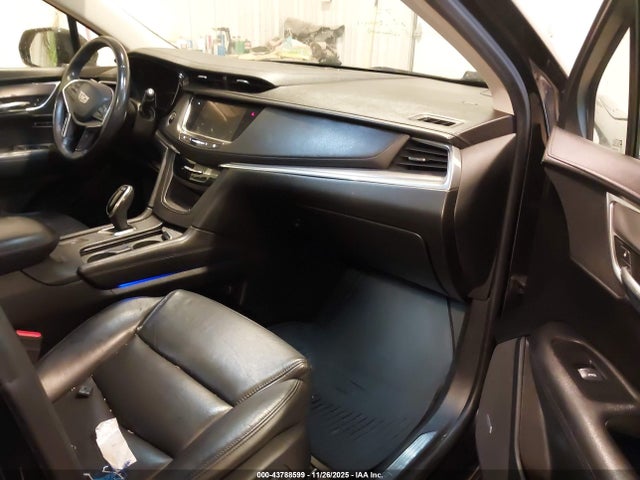 2017 CADILLAC XT5 1GYKNBRS3HZ105787 Photo 4