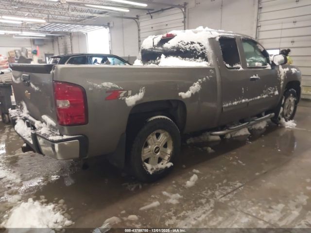 2012 CHEVROLET SILVERADO 1500 1GCRKSE76CZ239281 Photo 3