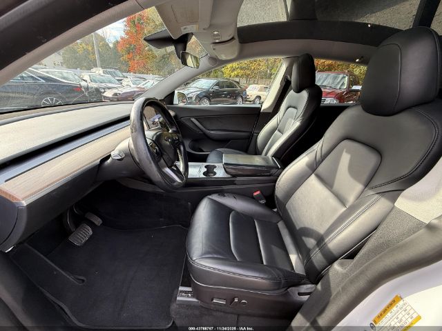 2021 TESLA MODEL Y 5YJYGDEE5MF295078 Photo 4