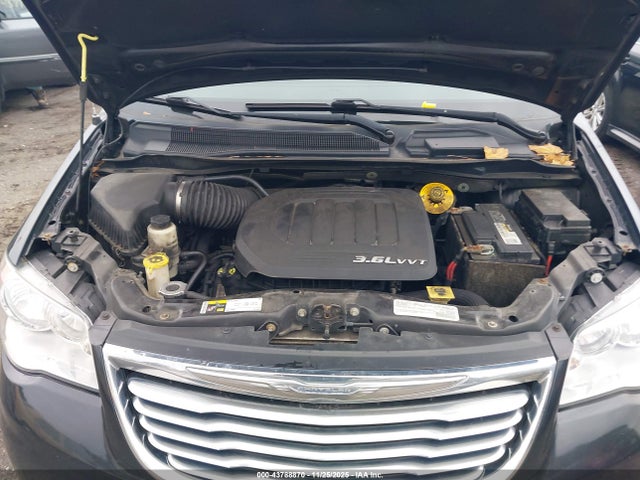 43788870 :رقم المزاد ، 2C4RC1BG7GR110753 vin ، 2016 Chrysler Town & Country Touring مزاد بيع
