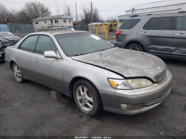 2001 LEXUS ES 300 JT8BF28GX10311990