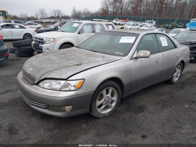 2001 LEXUS ES 300 JT8BF28GX10311990 Photo 1