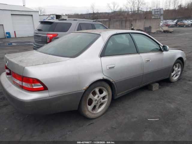 2001 LEXUS ES 300 JT8BF28GX10311990 Photo 3