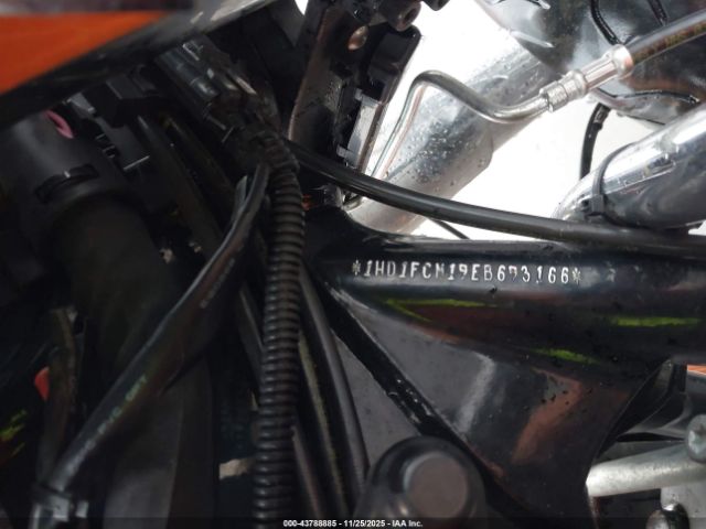 2014 HARLEY-DAVIDSON FLHTCU 1HD1FCM19EB693166 Photo 9