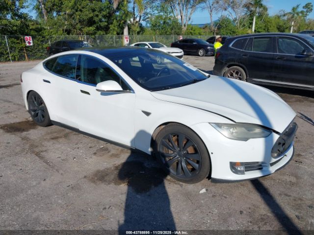 2016 TESLA MODEL S 5YJSA1E27GF129418