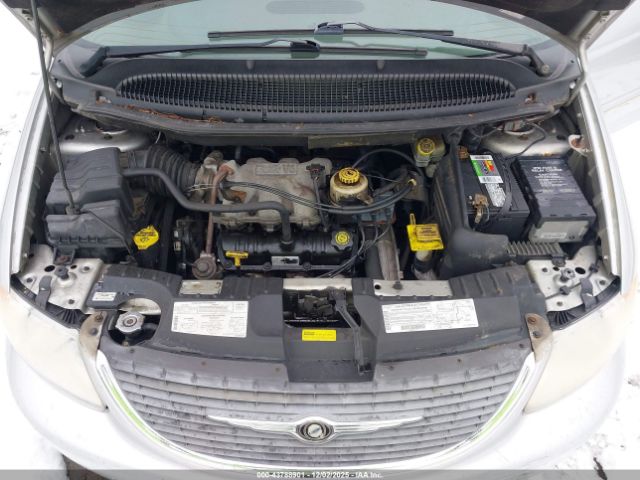 2001 CHRYSLER TOWN & COUNTRY 2C4GP54L81R190665 Photo 9