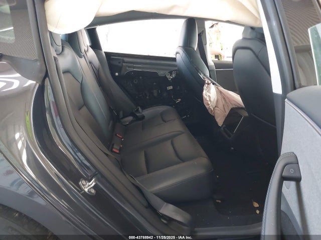 2025 TESLA MODEL 3 5YJ3E1EA7SF973726 Photo 7