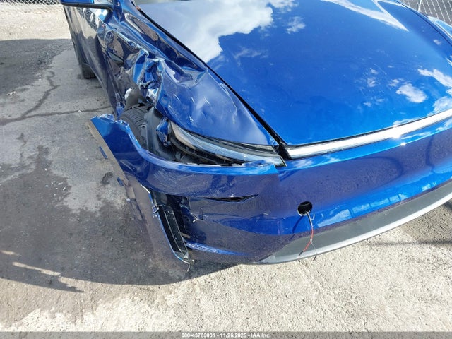 2026 TESLA MODEL Y 7SAYGDEEXTA501042 Photo 5