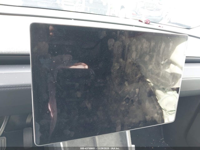 2026 TESLA MODEL Y 7SAYGDEEXTA501042 Photo 6