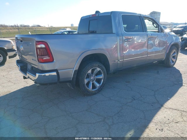 2021 RAM 1500 1C6SRFHT6MN562596 Photo 3
