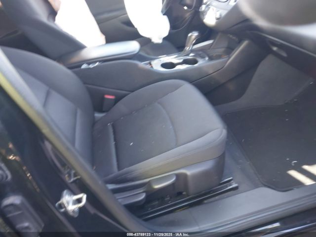 2019 CHEVROLET MALIBU 1G1ZG5ST9KF196794 Photo 4