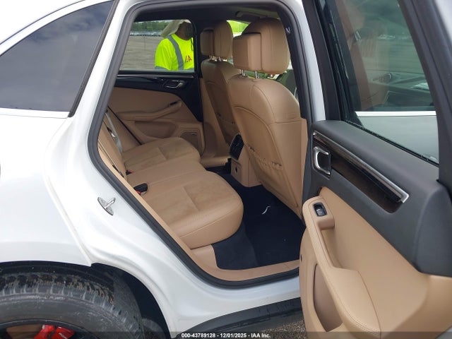 2021 PORSCHE MACAN WP1AA2A59MLB12628 Photo 7