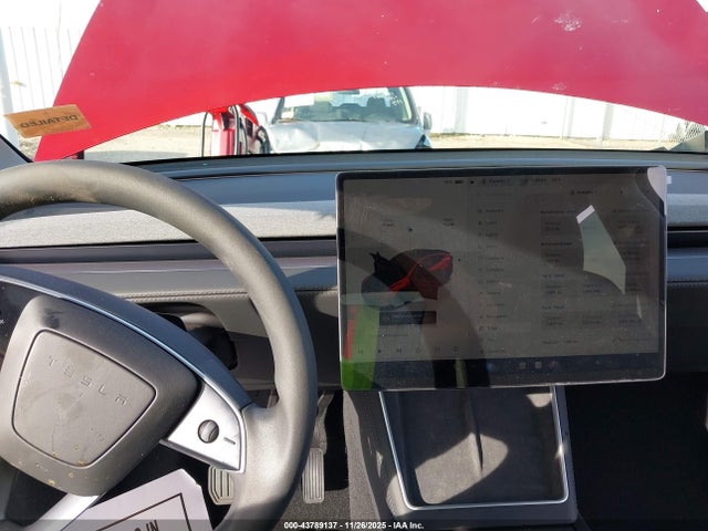 2026 TESLA MODEL Y 7SAYGDEE2TA396643 Photo 6