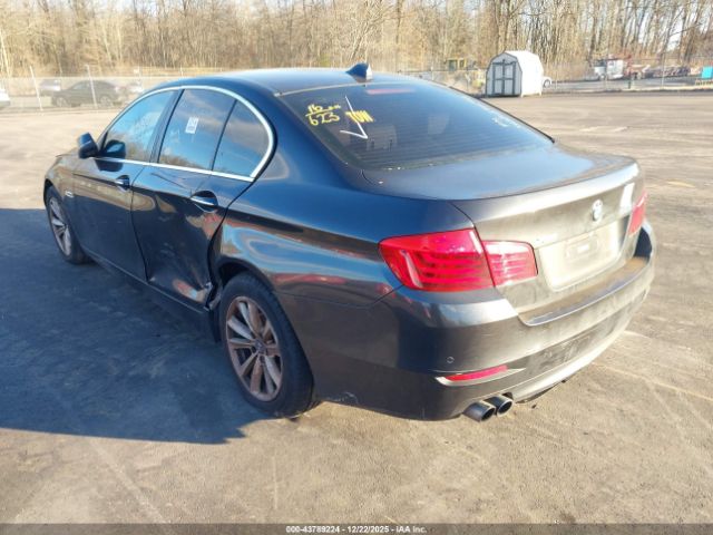 2016 BMW 528I WBA5A7C52GG642964 Photo 2