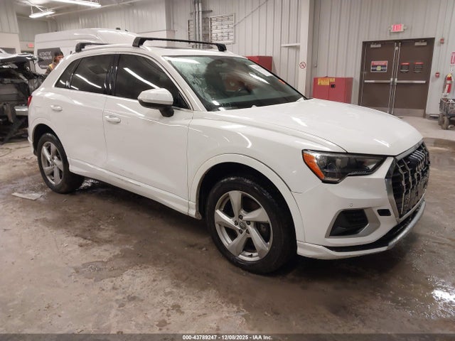 2020 AUDI Q3 WA1AECF3XL1075421 Photo 0