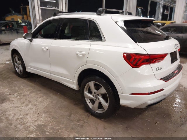 2020 AUDI Q3 WA1AECF3XL1075421 Photo 2