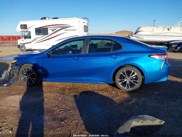 Продаж на аукціоні авто 2018 Toyota Camry Se, vin: 4T1B11HK4JU146747, номер лоту: 43789283