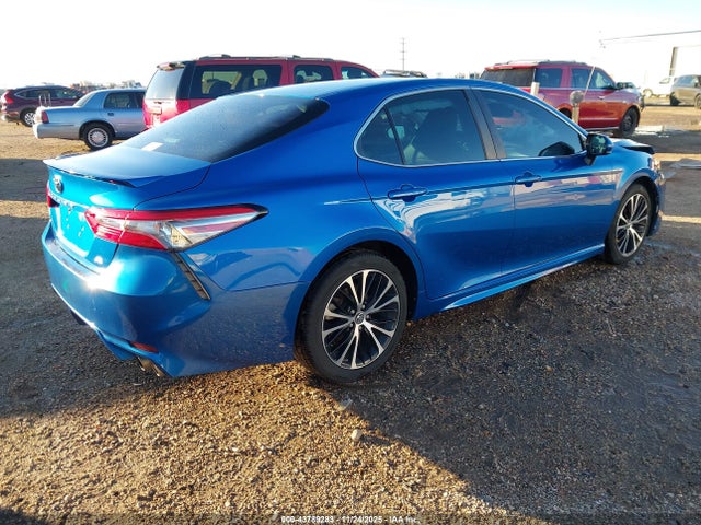Продаж на аукціоні авто 2018 Toyota Camry Se, vin: 4T1B11HK4JU146747, номер лоту: 43789283
