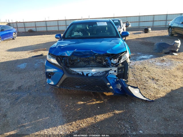Продаж на аукціоні авто 2018 Toyota Camry Se, vin: 4T1B11HK4JU146747, номер лоту: 43789283